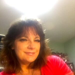 Meet your Posher, Debra